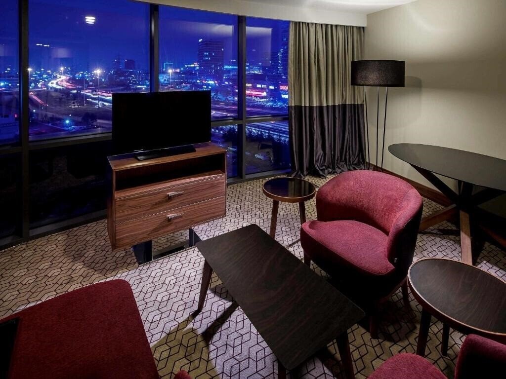 Pullman Istanbul Hotel & Convention Center 5* суреті
