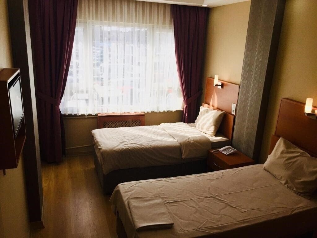 Ulubat Hotel 3* фотосуреті