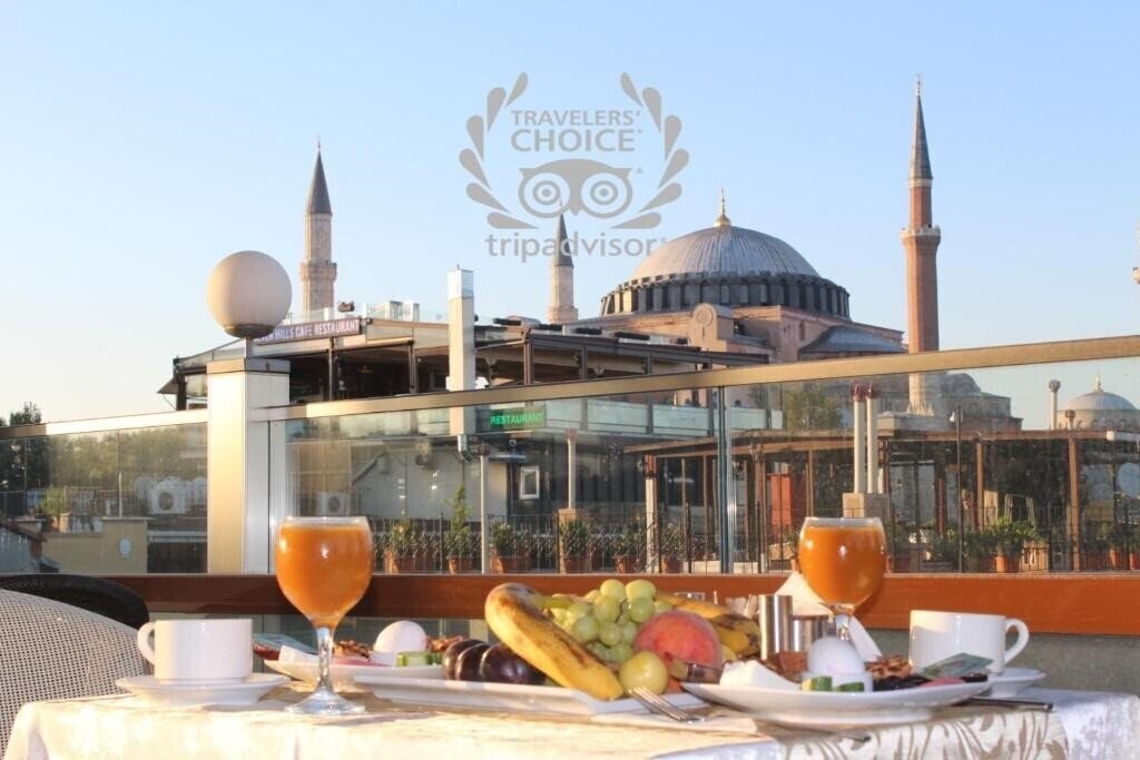 Nayla Palace Hotel 3* қонақ үйі