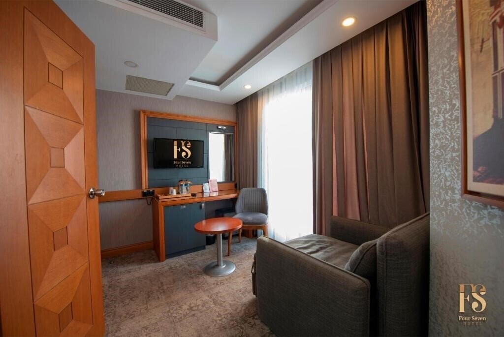 Картинка Four Seven Hotel 3*