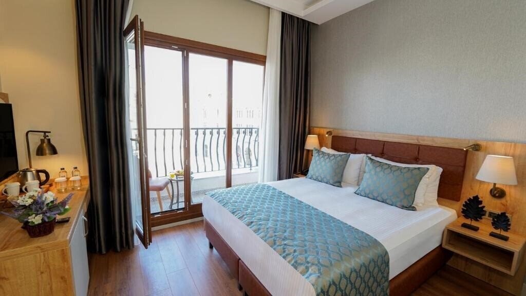 Отель Grand Sirkeci Hotel 4*