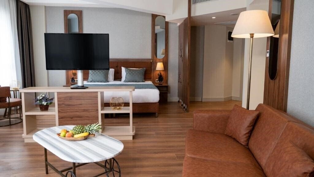 Фото Grand Sirkeci Hotel 4*