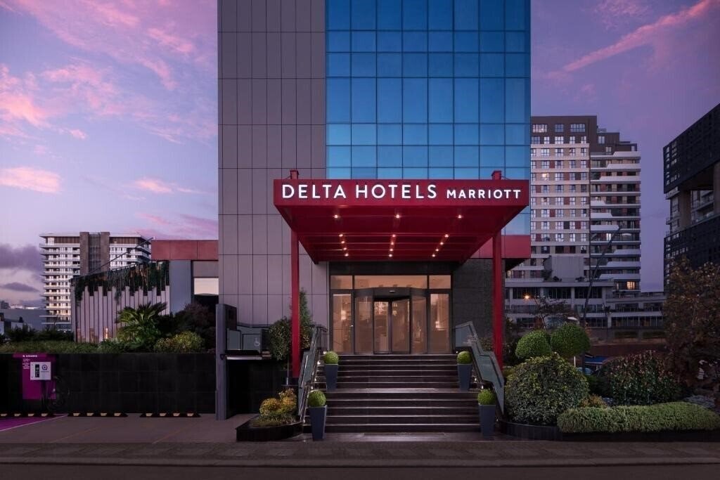 Фото Delta Hotels by Marriott Istanbul Kagithane 5*