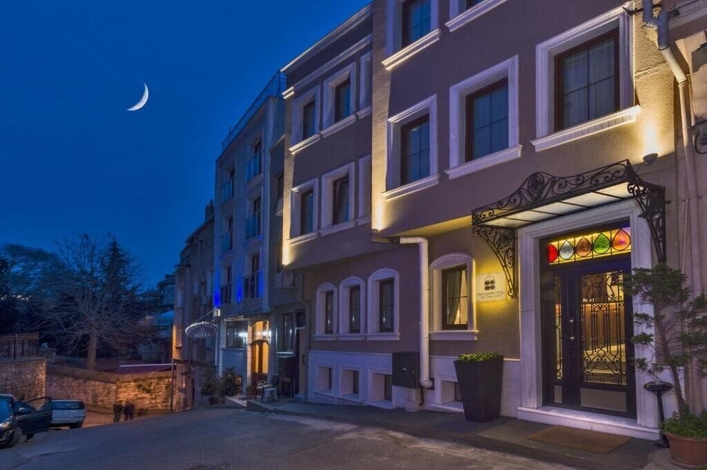 Изображение Four Doors Hotel 3*