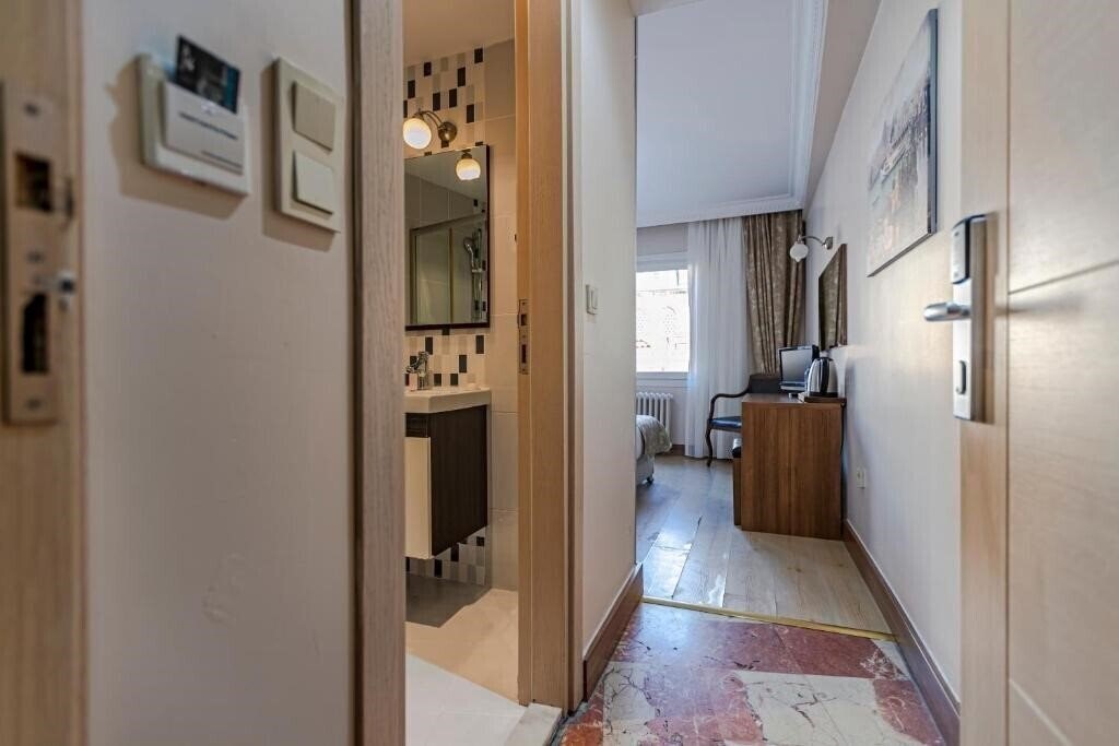 Фотография Dongyang Hotel Istanbul 3*
