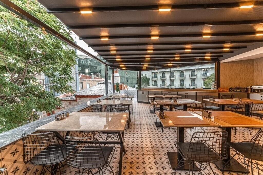 Картинка World Heritage Center Hotel (ex. Esra Sultan Petrol Hotel) 3*