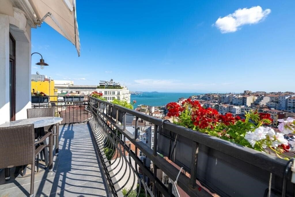 Фото Juno Hotel Taksim 2*