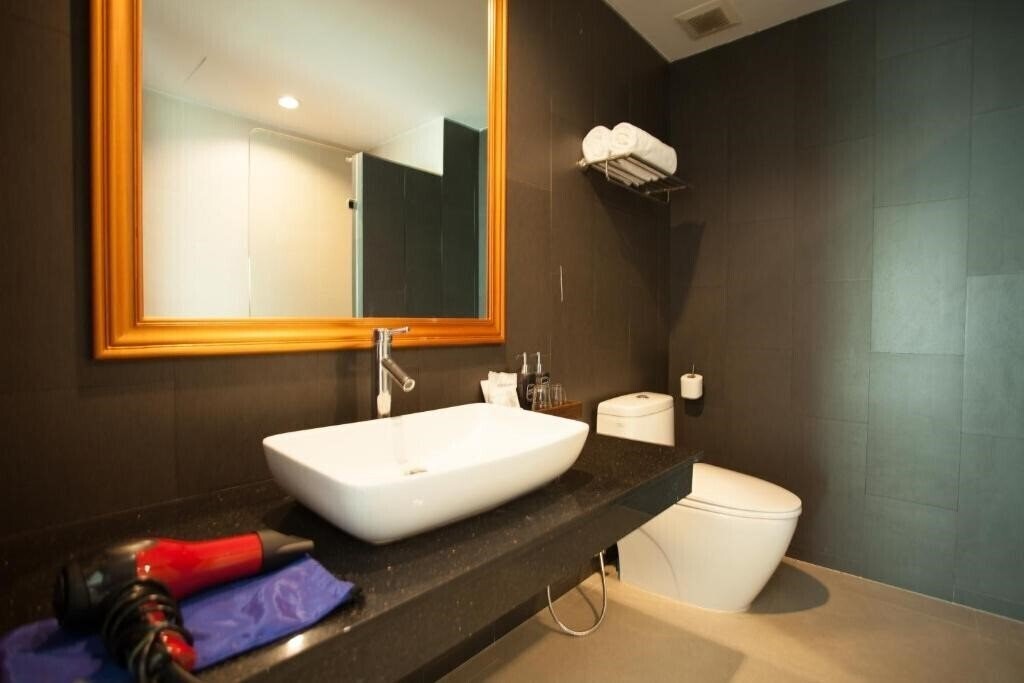 The Bridge Hotel 4* фотосуреті