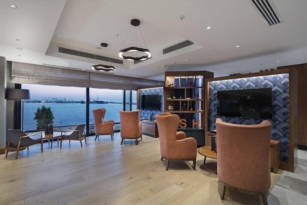 Holiday Inn Istanbul Tuzla Bay 4* фотосуреті