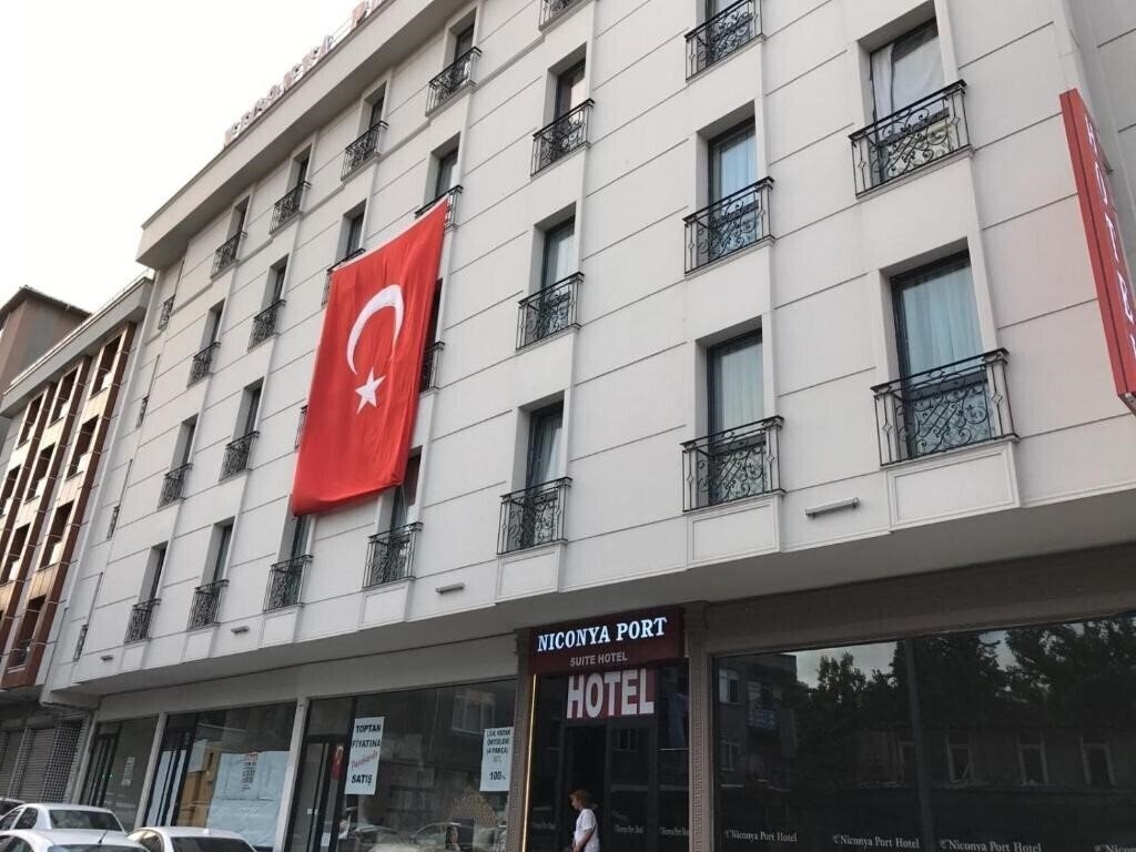 Niconya Port Suites & Hotel 3* қонақ үйі