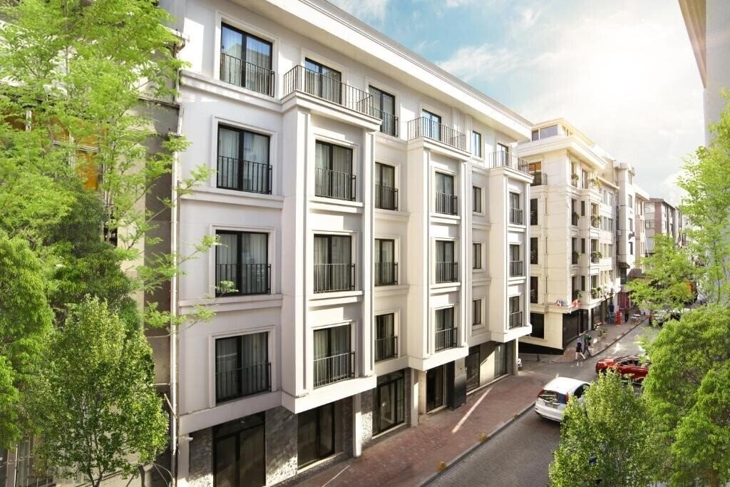 Отель Great Fortune Design Hotel 4*