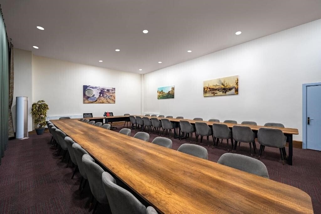 Картинка Hidden Hills Istanbul Airport 4*