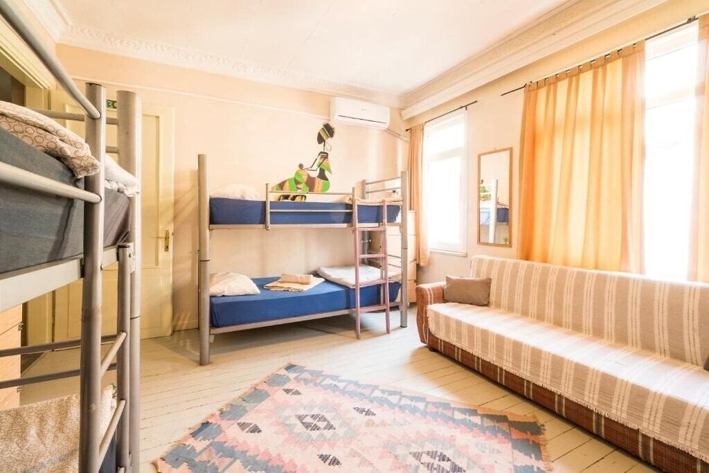 Фото Levanten Hostel хостел