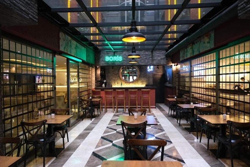 Boris Hotel 4* суреті
