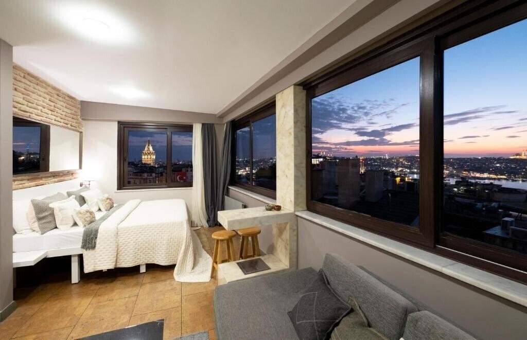 Фото The Pera Hotel 3*