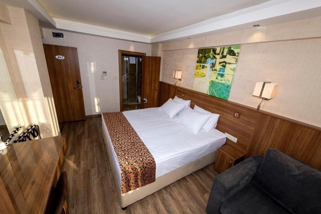 Bguest Hotel Boutique 3* суреті