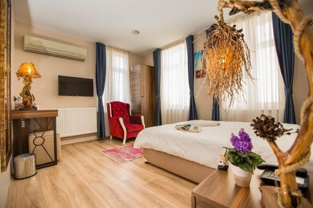 Corner Garden Hotel 2* суреті