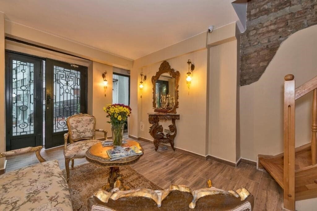 Corner Garden Hotel 2* суреті