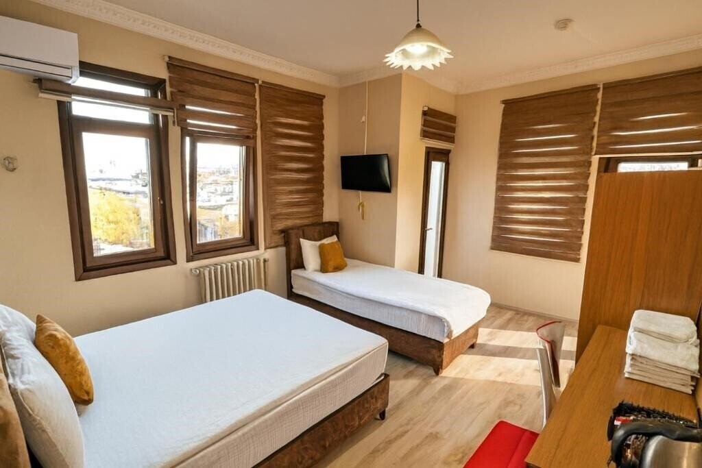 Biter Hotel 3* суреті