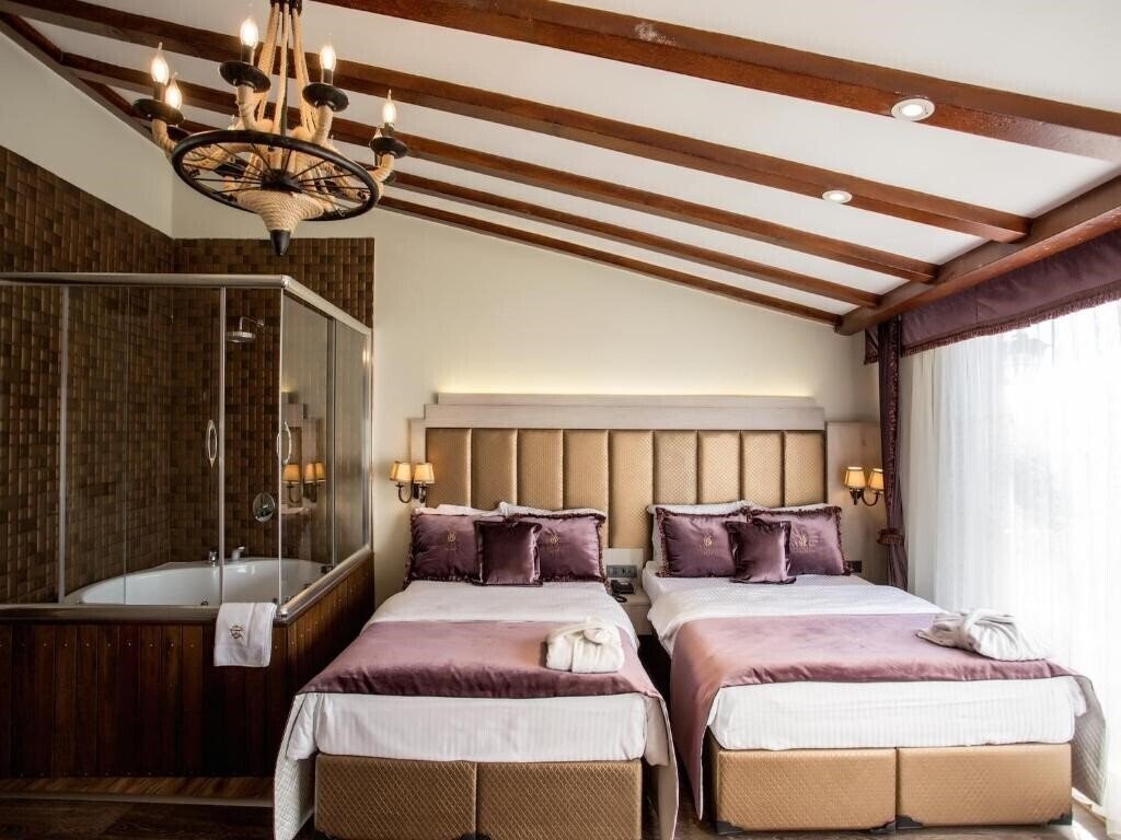 Фото Beyond Style Hotel (ex. Bonne Sante Hotel, Suite Home Istiklal Butik) 3*