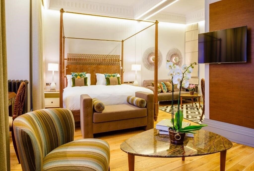 Отель Ravouna 1906 Suites 4*