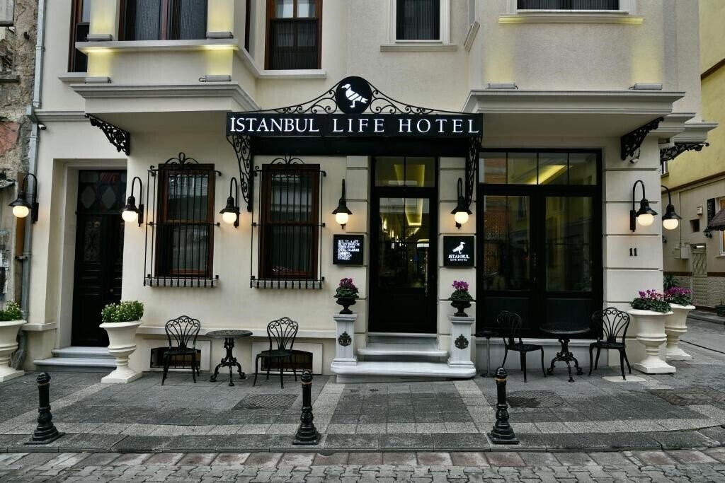 Istanbul Life Hotel - Adults Only 3* қонақ үйі