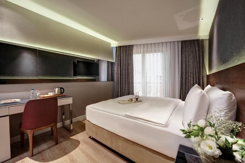 Фото Dora Pera Hotel 4*