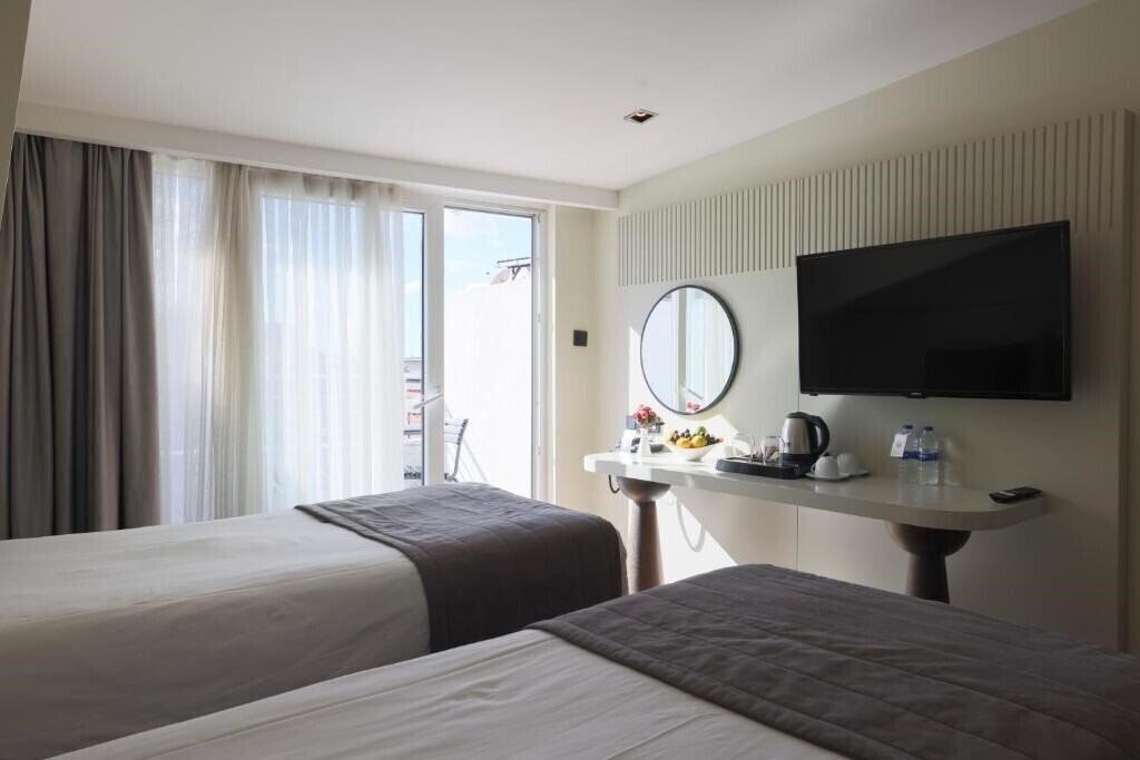 Отель Orka Taksim Suites & Hotel 4*