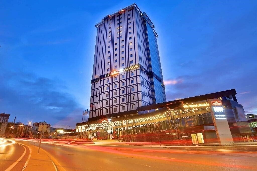 Tryp By Wyndham Istanbul Basin Ekspres (ex. Istanbul Airport) 5* қонақ үйі