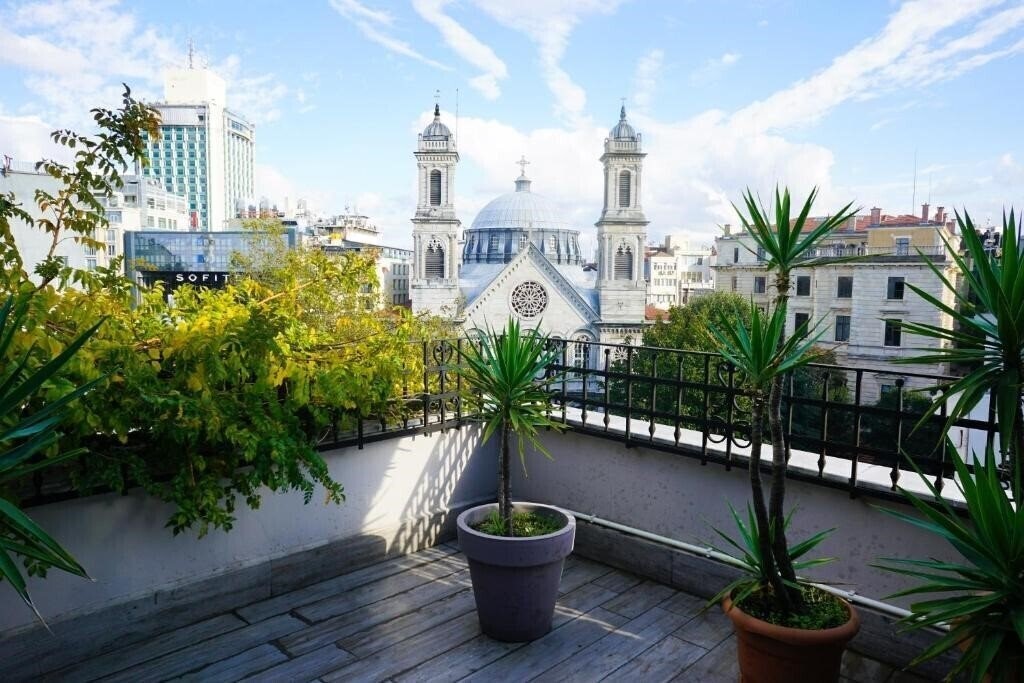 Triada Hotel Taksim (ex. Triada Boutique & Residence) 4* қонақ үйі