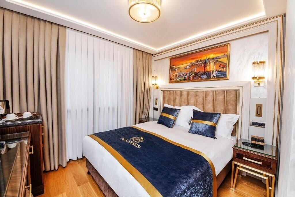 Manors Hotel 4* қонақ үйі