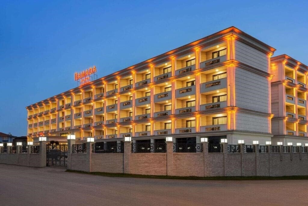 Фото Ramada Plaza By Wyndham Silivri 4*