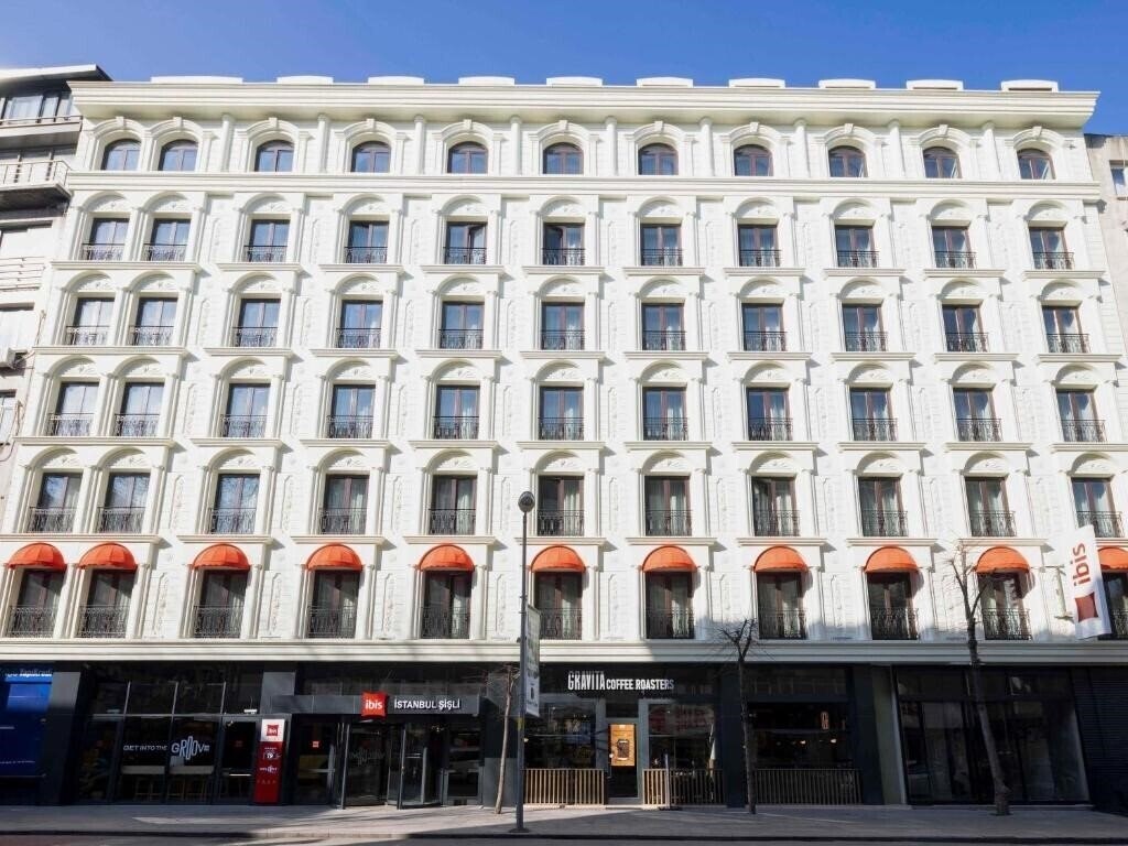 Отель Ibis Istanbul Sisli 4*