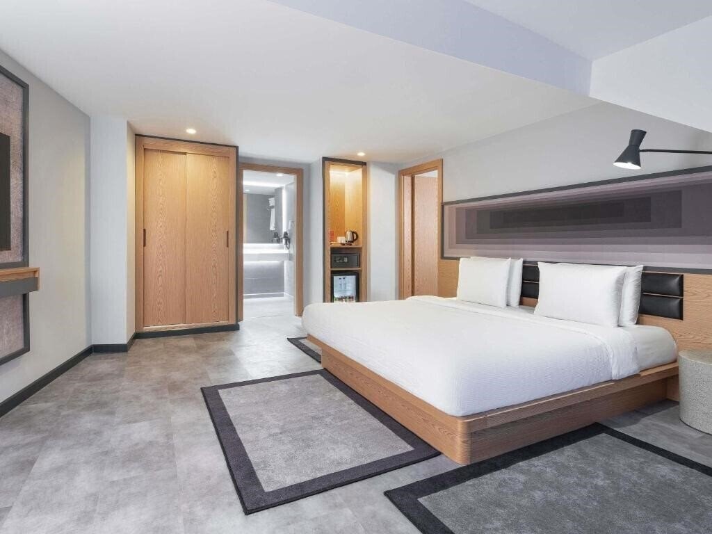 Фото Ibis Istanbul Sisli 4*