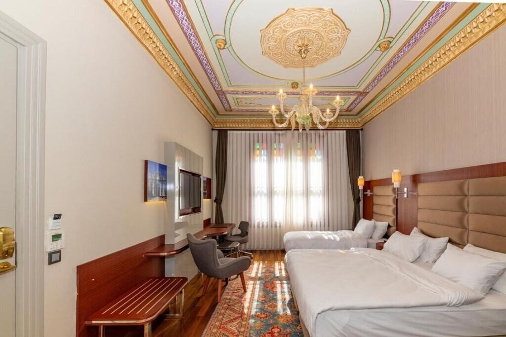 Фото Blue Gilroy Hotel 3*