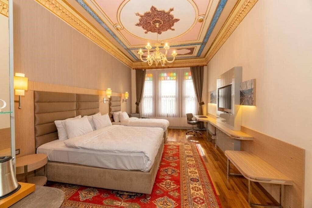 Blue Gilroy Hotel 3* суреті