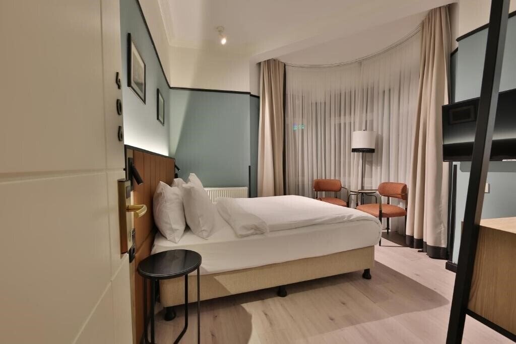 Фото EA Exclusive Hotel 4*