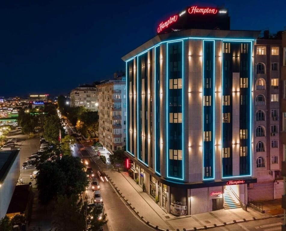 Отель Hampton by Hilton Merter 3*