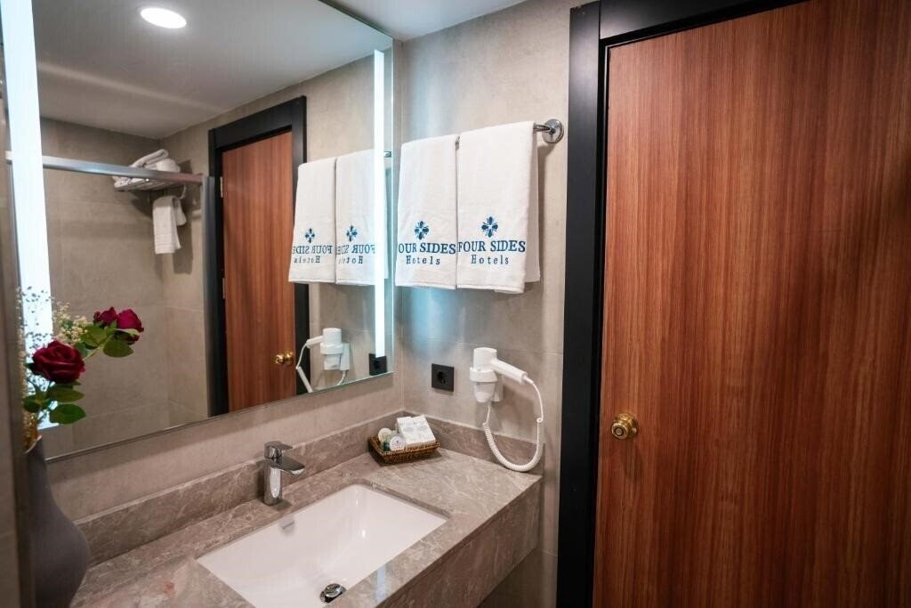 Картинка Four Sides Lion Hotel Taksim 4*