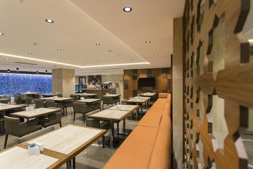 Картинка Fesa Business Hotel 4*