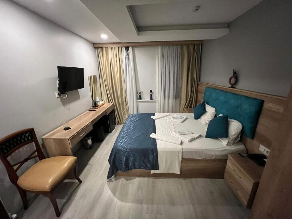 Destinia Pera Suites 4* фотосуреті