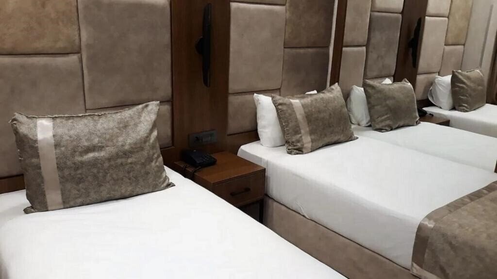 Four Sides Beyoglu 4* суреті