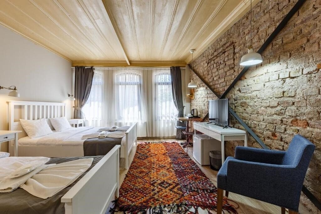 Фото Miro Mansion 3*