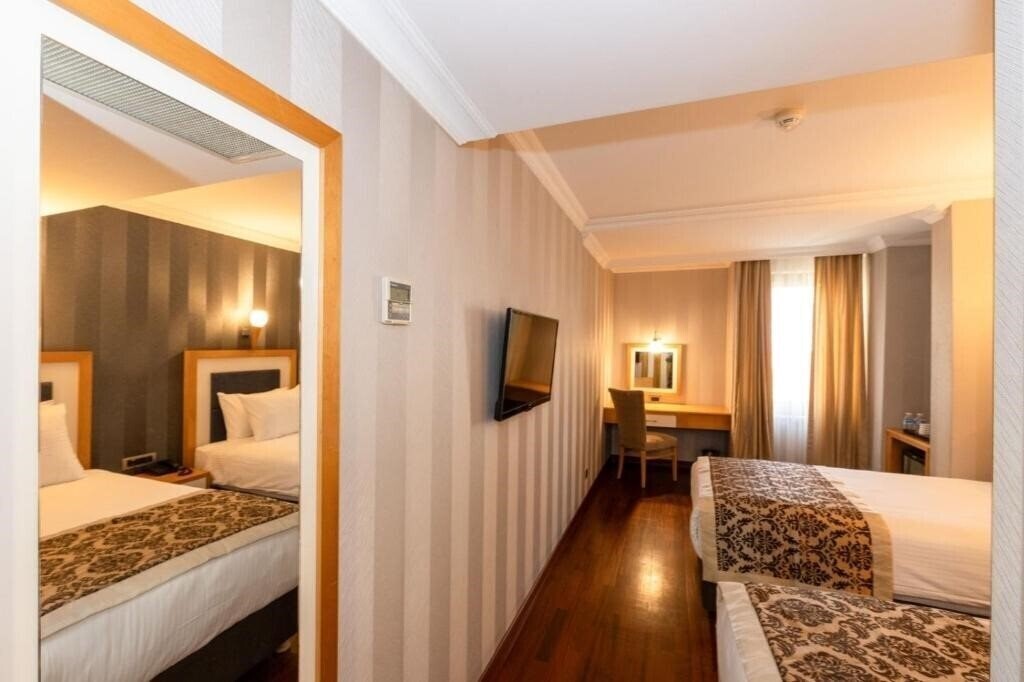 Crestium Prime Square (ex. Nova Plaza Taksim Square) 4* суреті