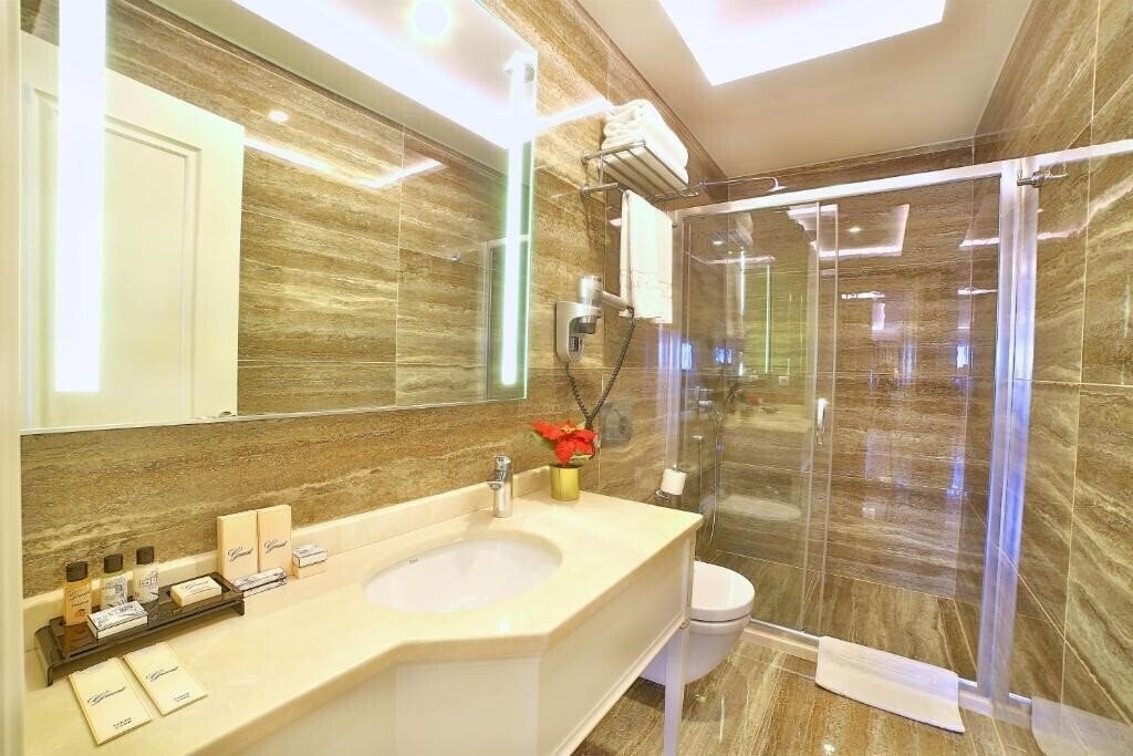 Фото Buke Hotel Sisli 4*
