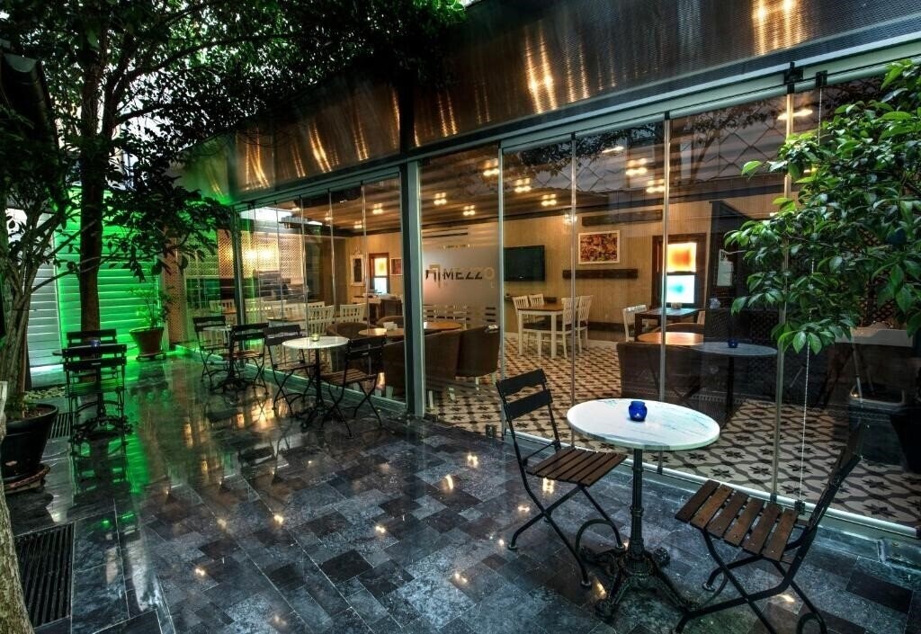 Mezzo Hotel (ex. Mezzootel) 1* қонақ үйі