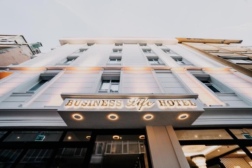Фото Business Life Hotel & SPA Bakirkoy 3*