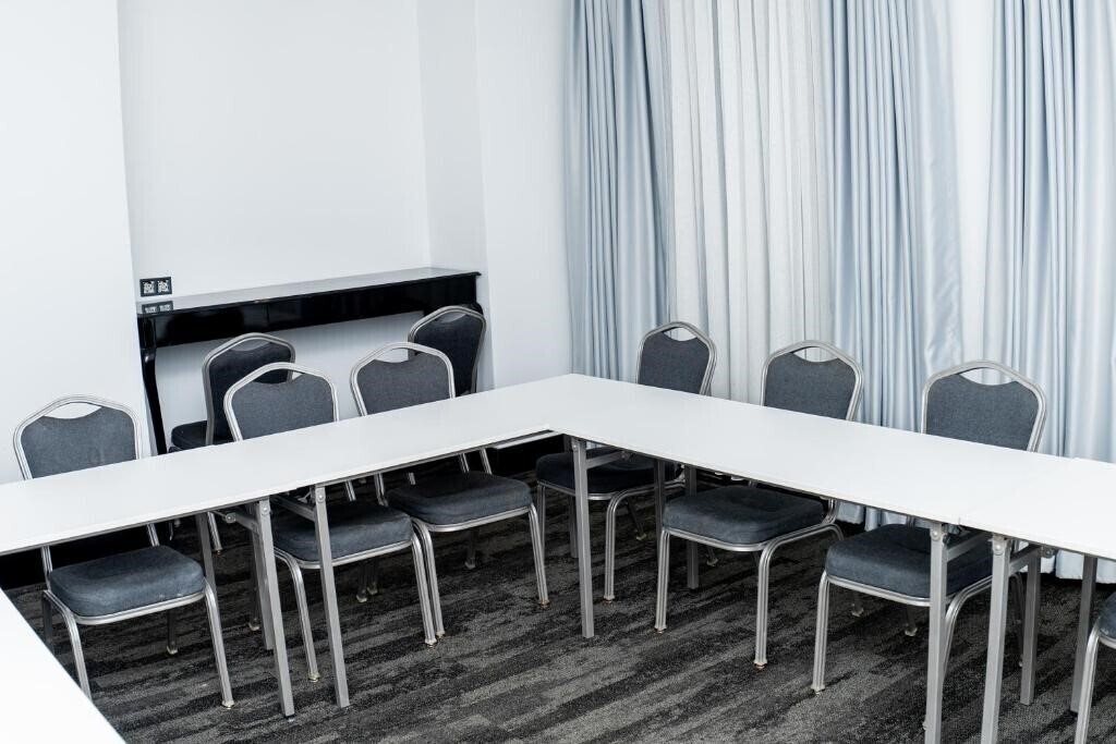 Business Life Hotel & SPA Bakirkoy 3* фотосуреті