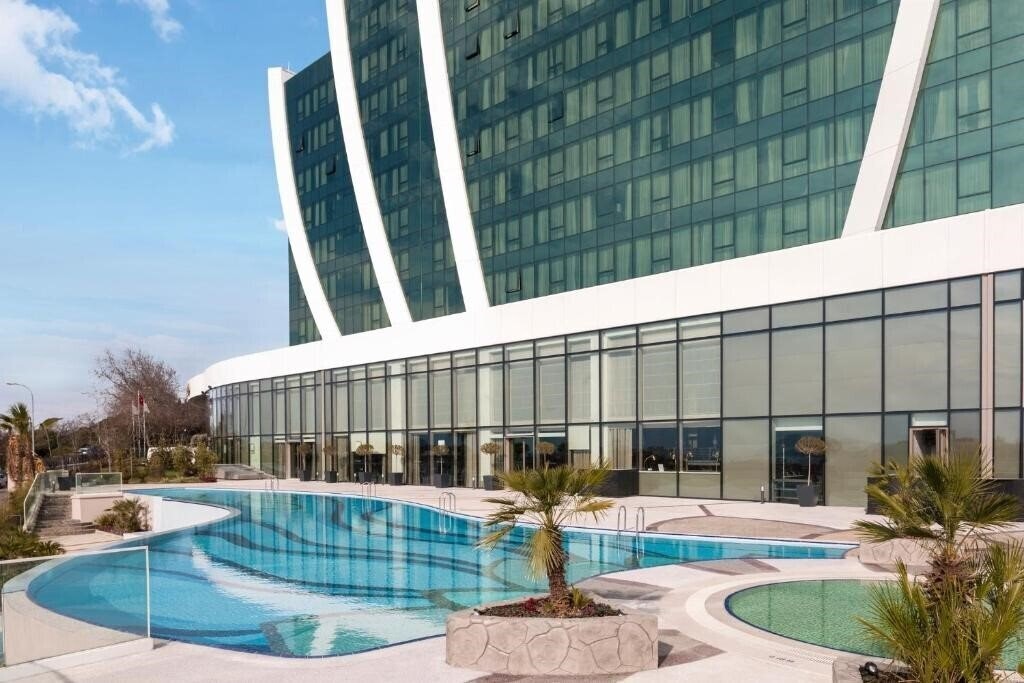 Elite World Grand Istanbul Kucukyali 5* суреті