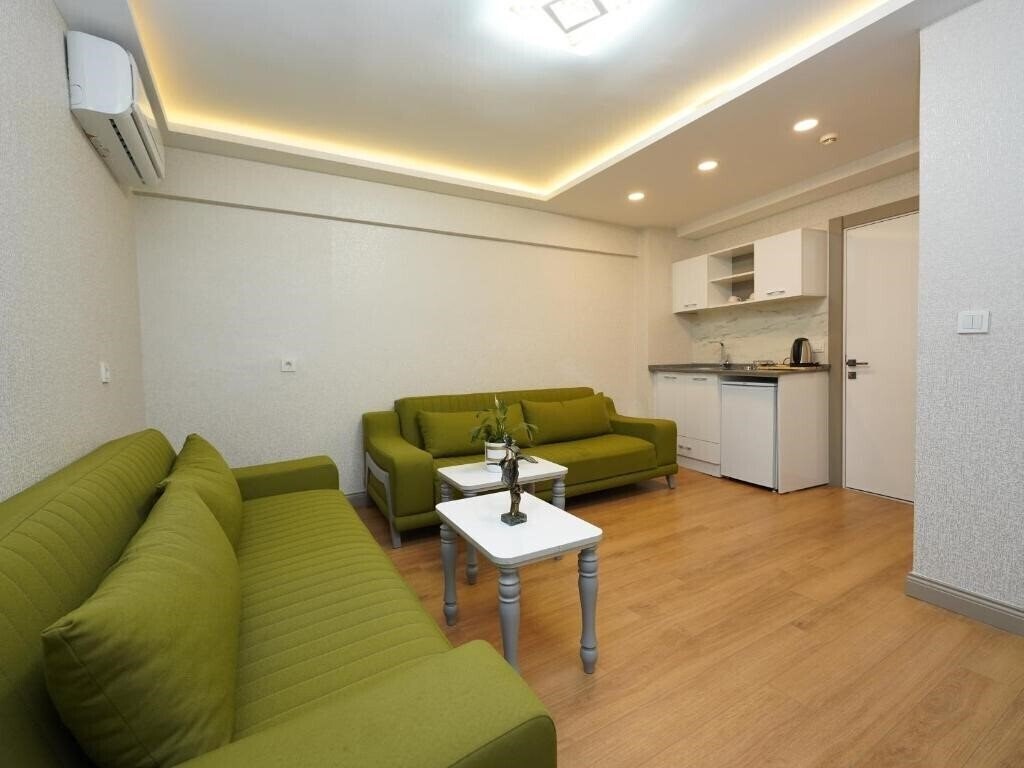 Отель Gazelle Suites 4*